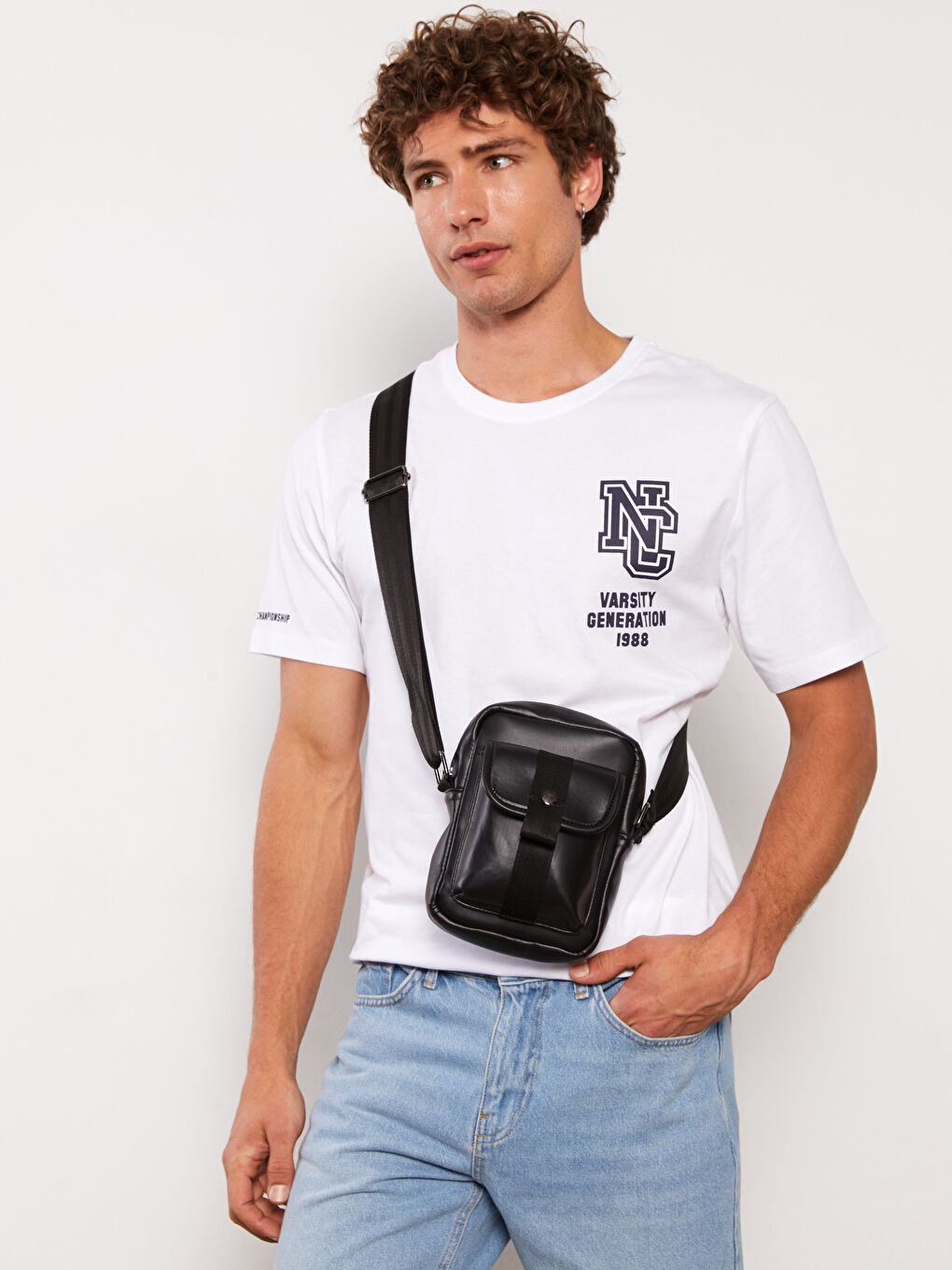 Siyah Deri Görünümlü Erkek Çapraz Çanta-3