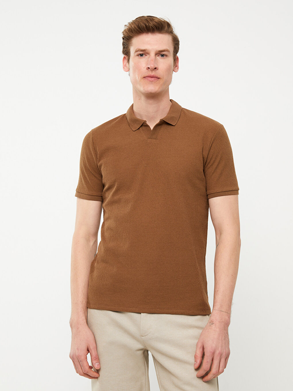 تي شيرت ياقة ريزورت كم قصير للرجال