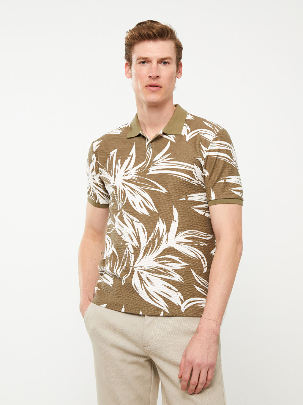 LCW Vision T-shirt à motifs à manches courtes pour hommes avec col polo-1