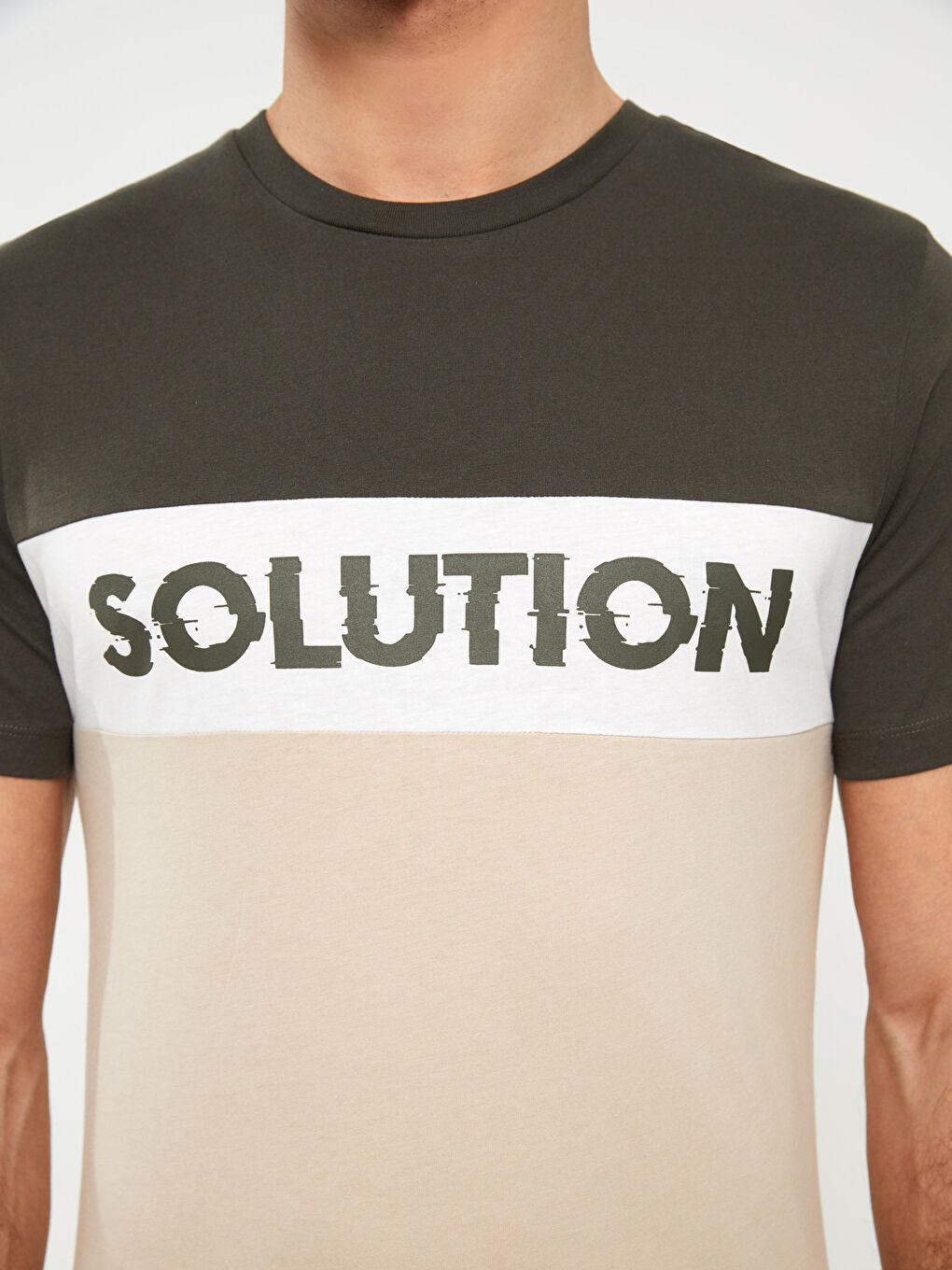 Haki Bisiklet Yaka Kısa Kollu Renk Bloklu Penye Erkek Tişört-3