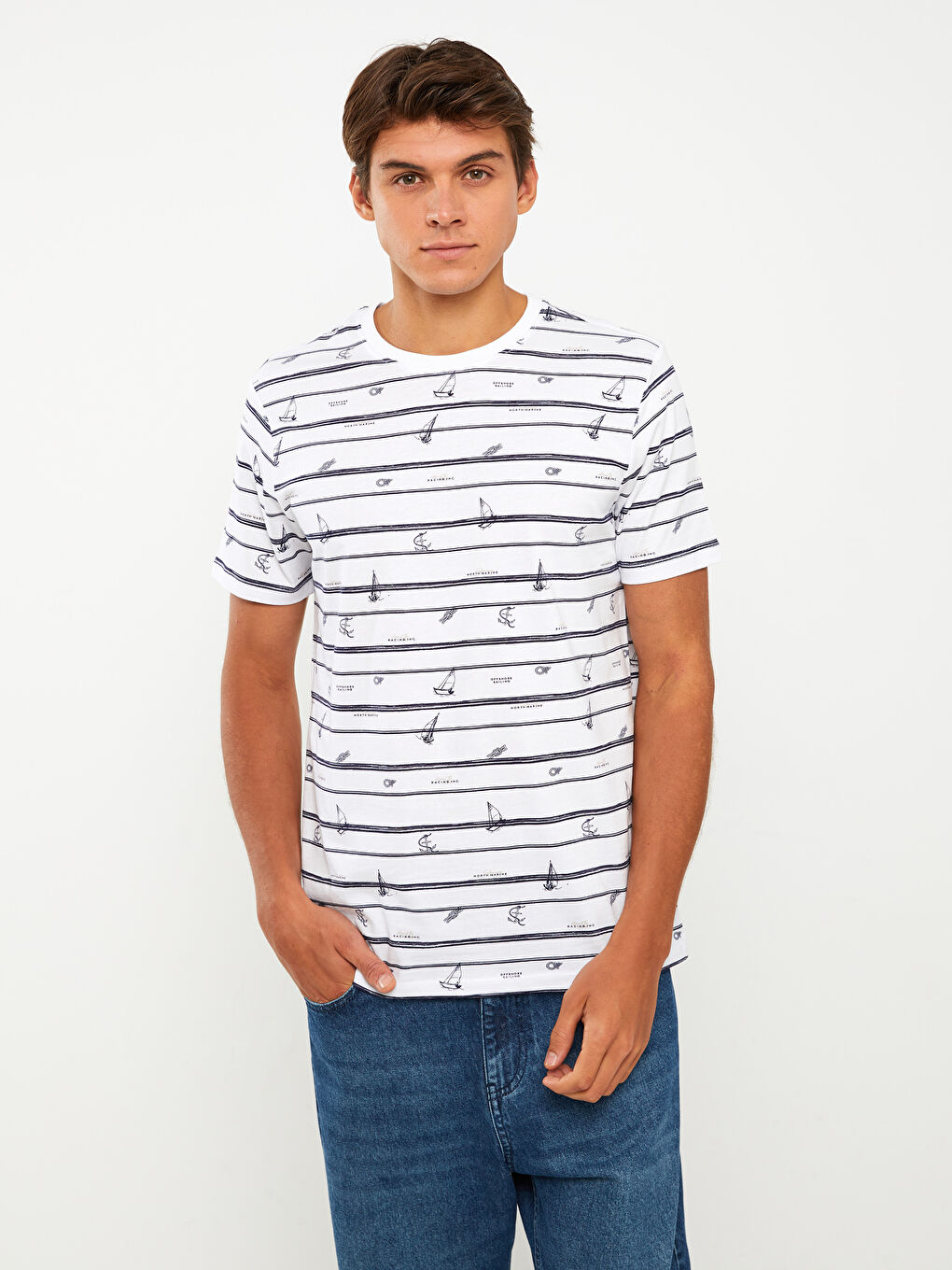 Beyaz Bisiklet Yaka Kısa Kollu Desenli Penye Erkek Tişört-1