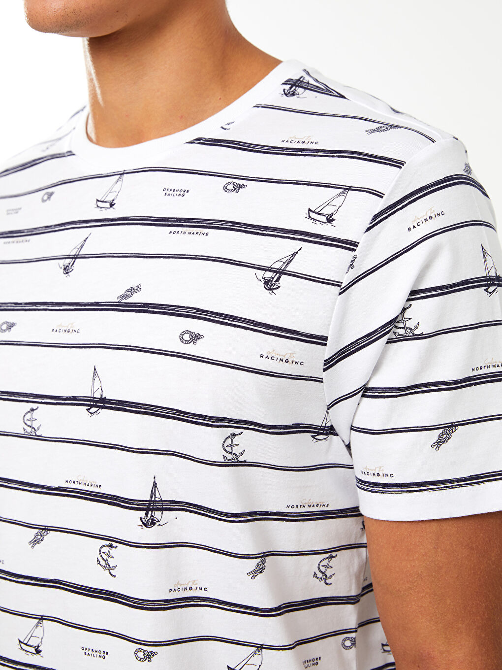 Beyaz Bisiklet Yaka Kısa Kollu Desenli Penye Erkek Tişört-3