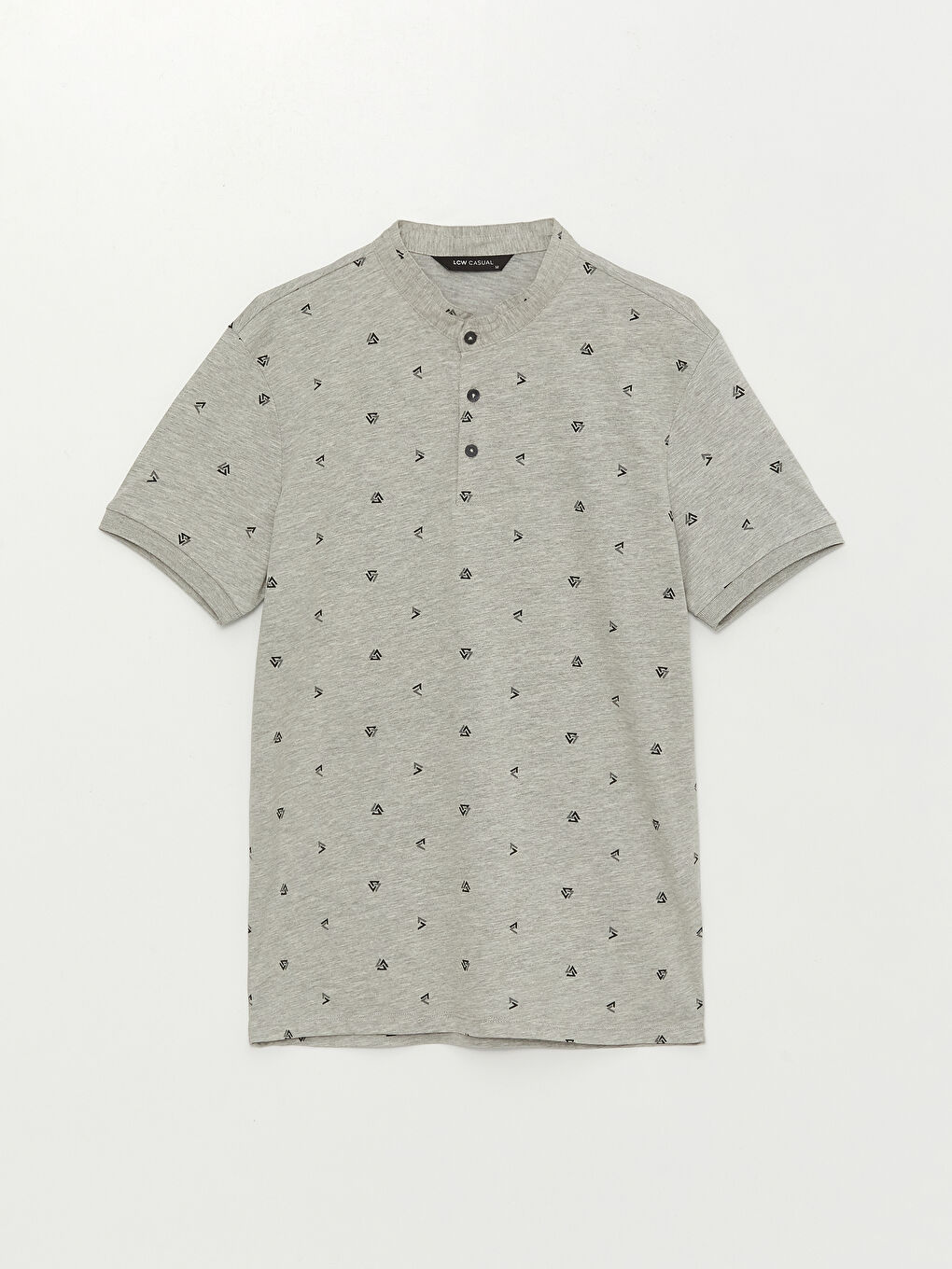 تي شيرت رجالي بكم قصير وياقة مندرين منقوش-6