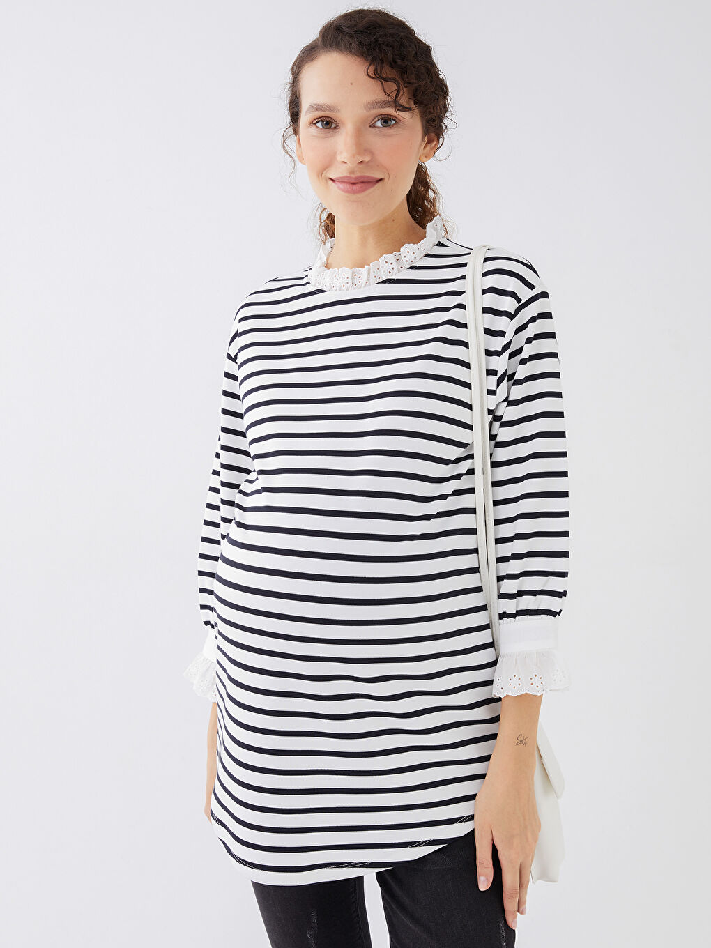 تونيك حوامل مقلم بياقة كشكش