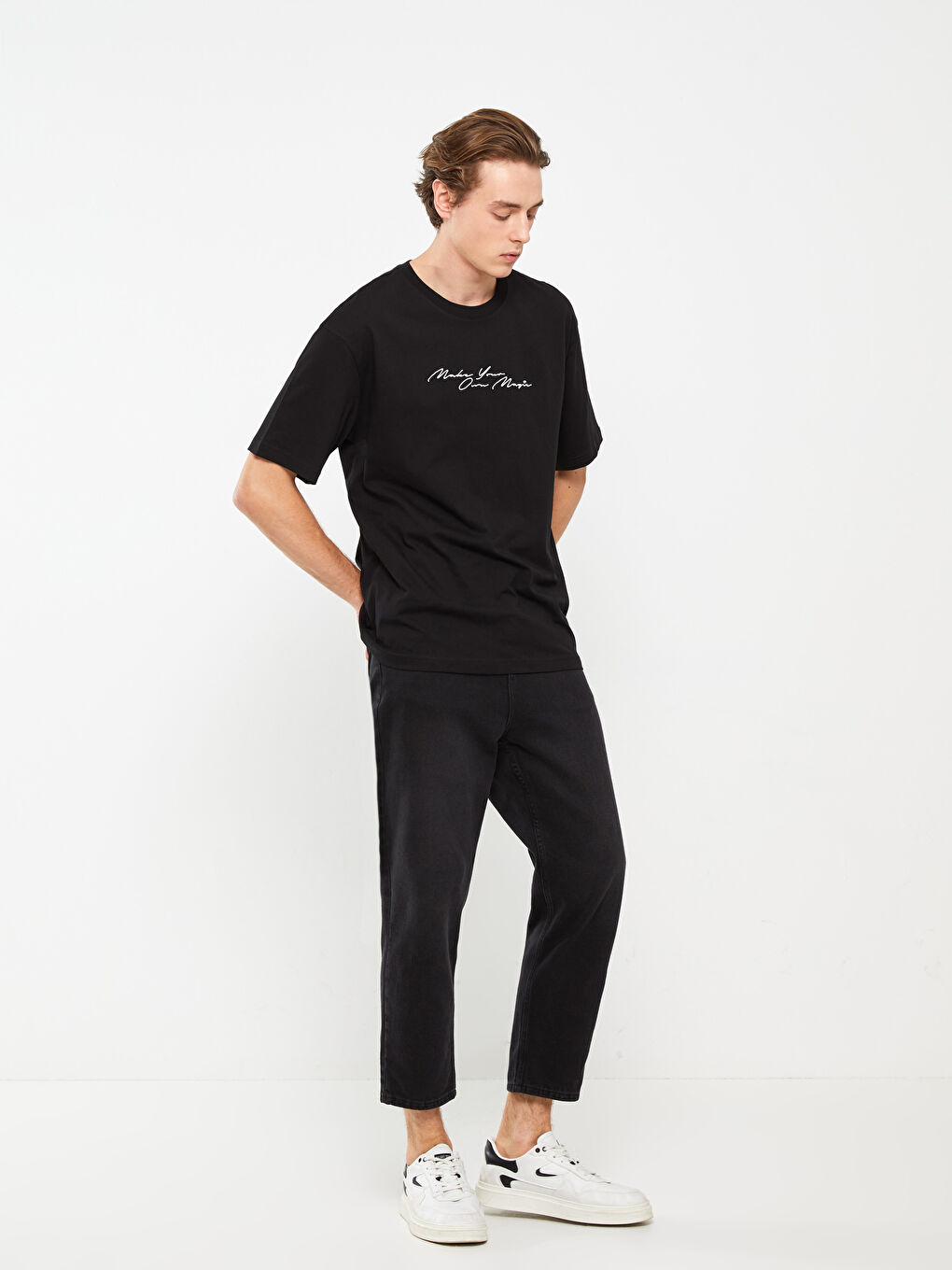 تيشيرت رجالي ياقة دائرية كم قصير مطبوع قطن ممشط