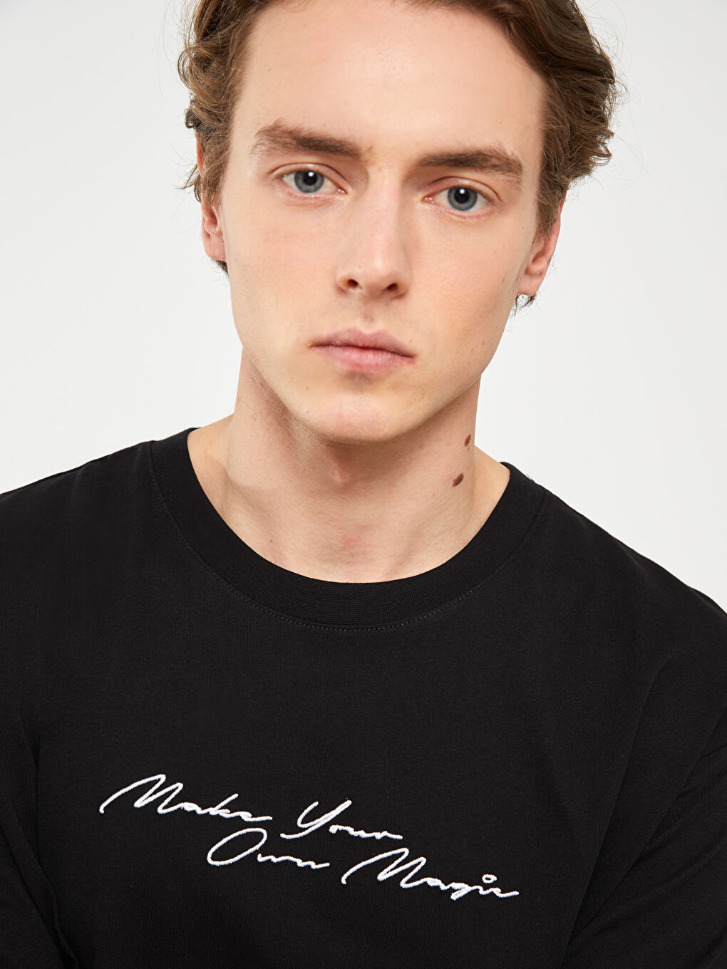 تيشيرت رجالي ياقة دائرية كم قصير مطبوع قطن ممشط-1