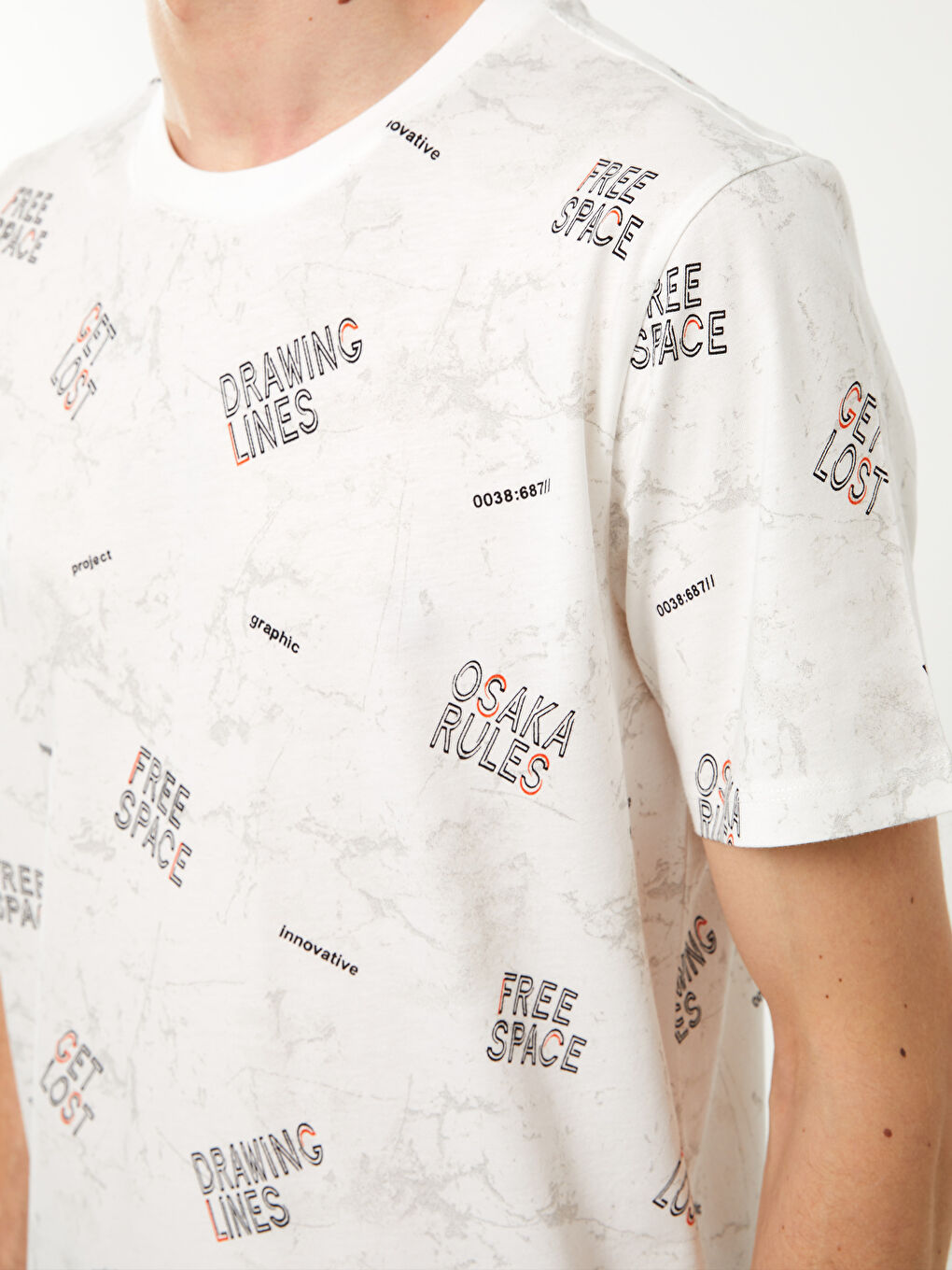 Beyaz Bisiklet Yaka Kısa Kollu Baskılı Penye Erkek Tişört-3