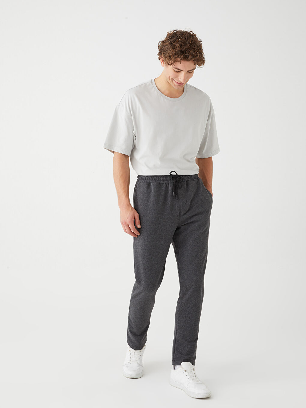 بنطلون رياضي رفيع للرجال-1