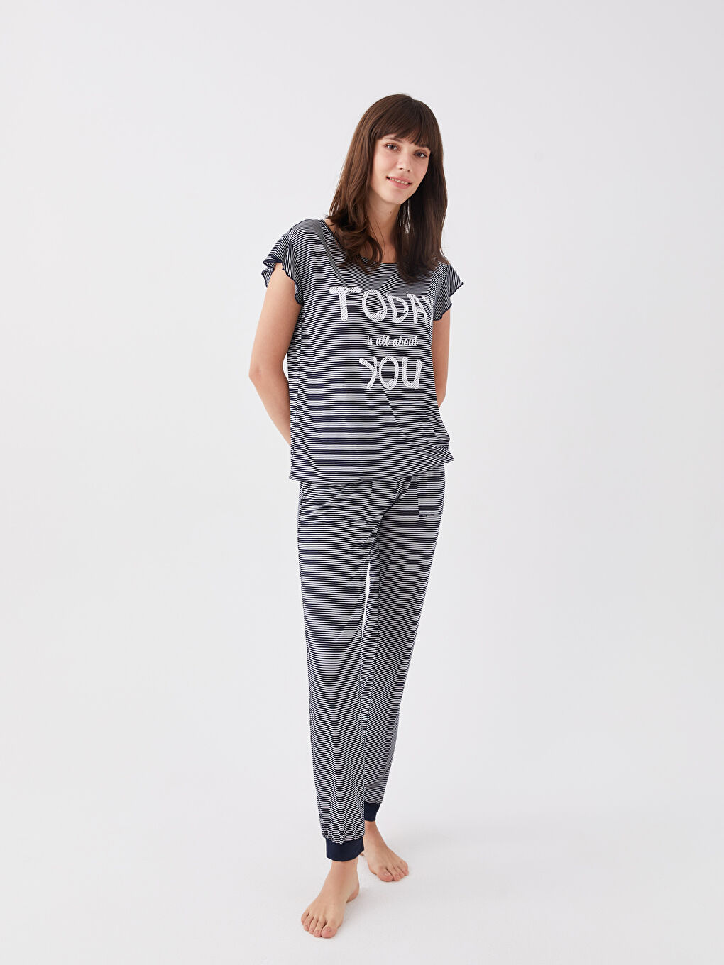 Set de pijama cu guler rotund, vărgat, mânecă scurtă, pentru femei