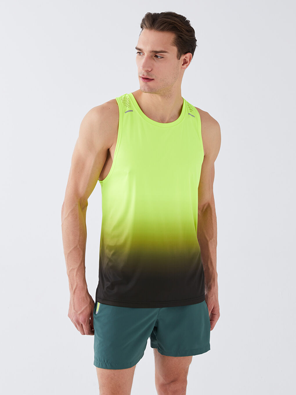 მრგვალი საყელო მამაკაცის უმკლავო მაისური-1