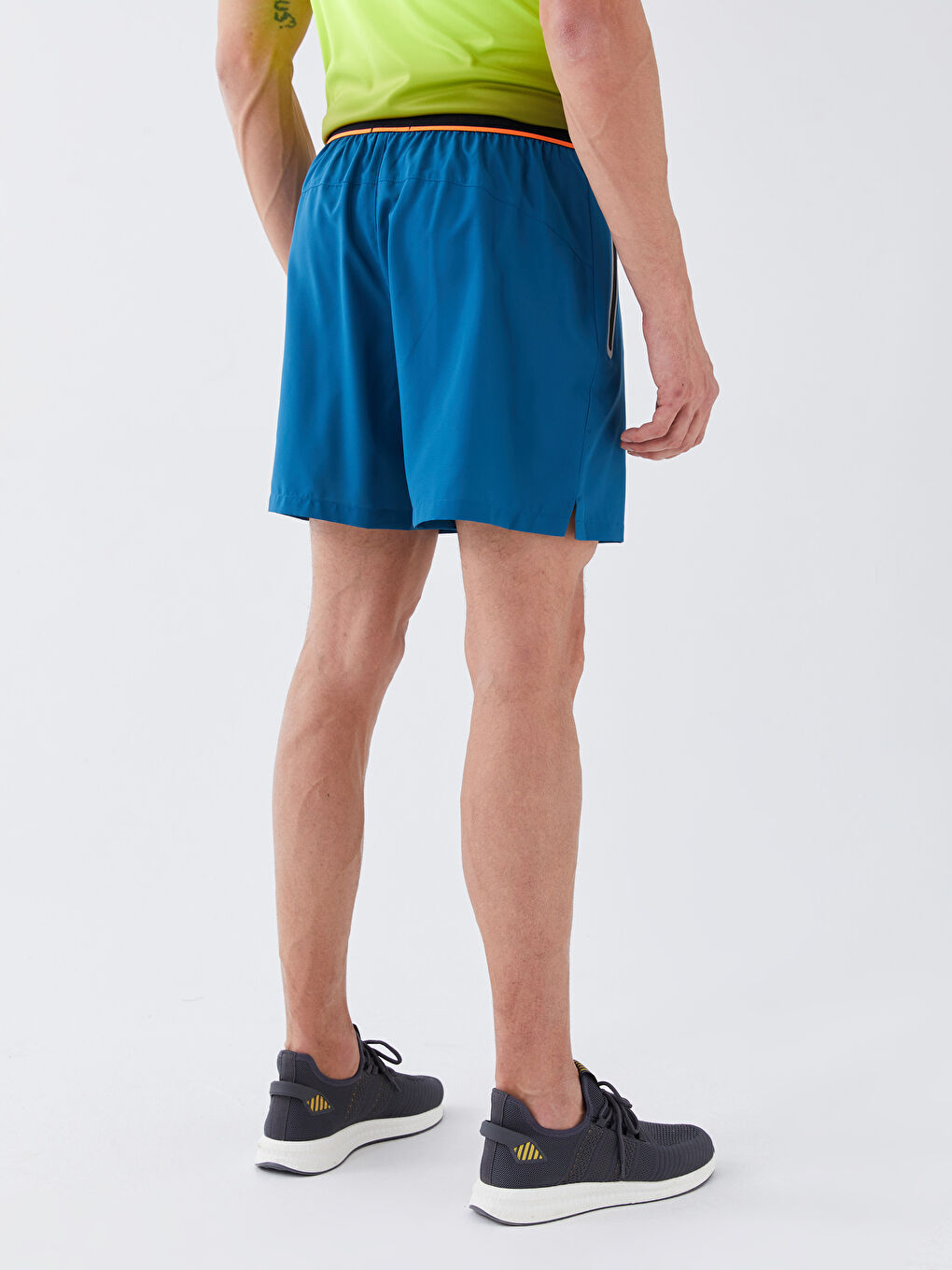 Спортивные шорты слим-фит для мужчин-3