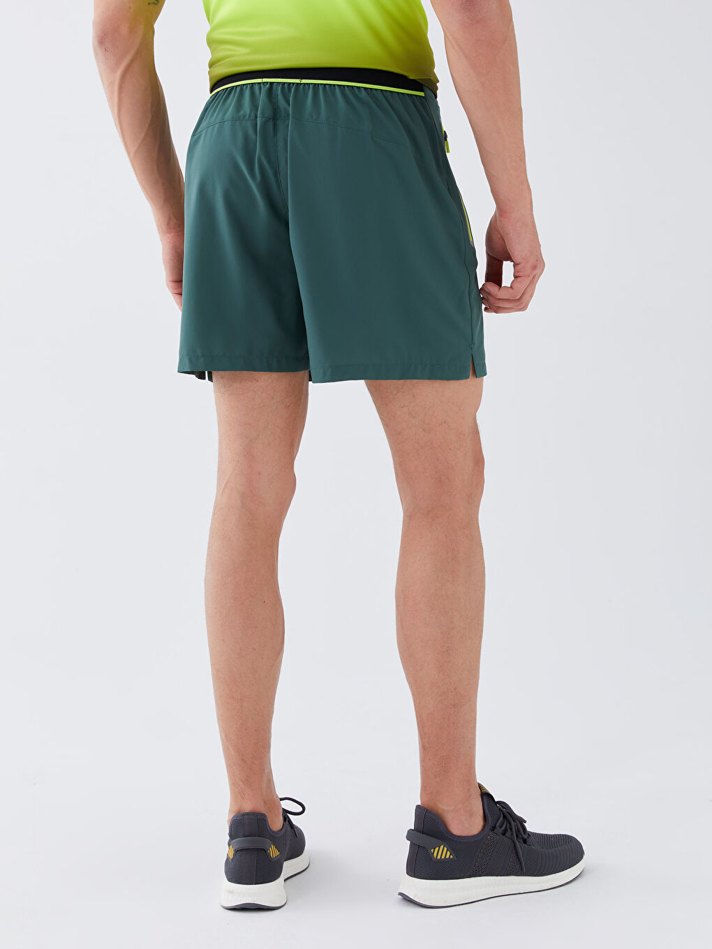 Спортивные шорты слим-фит для мужчин-4