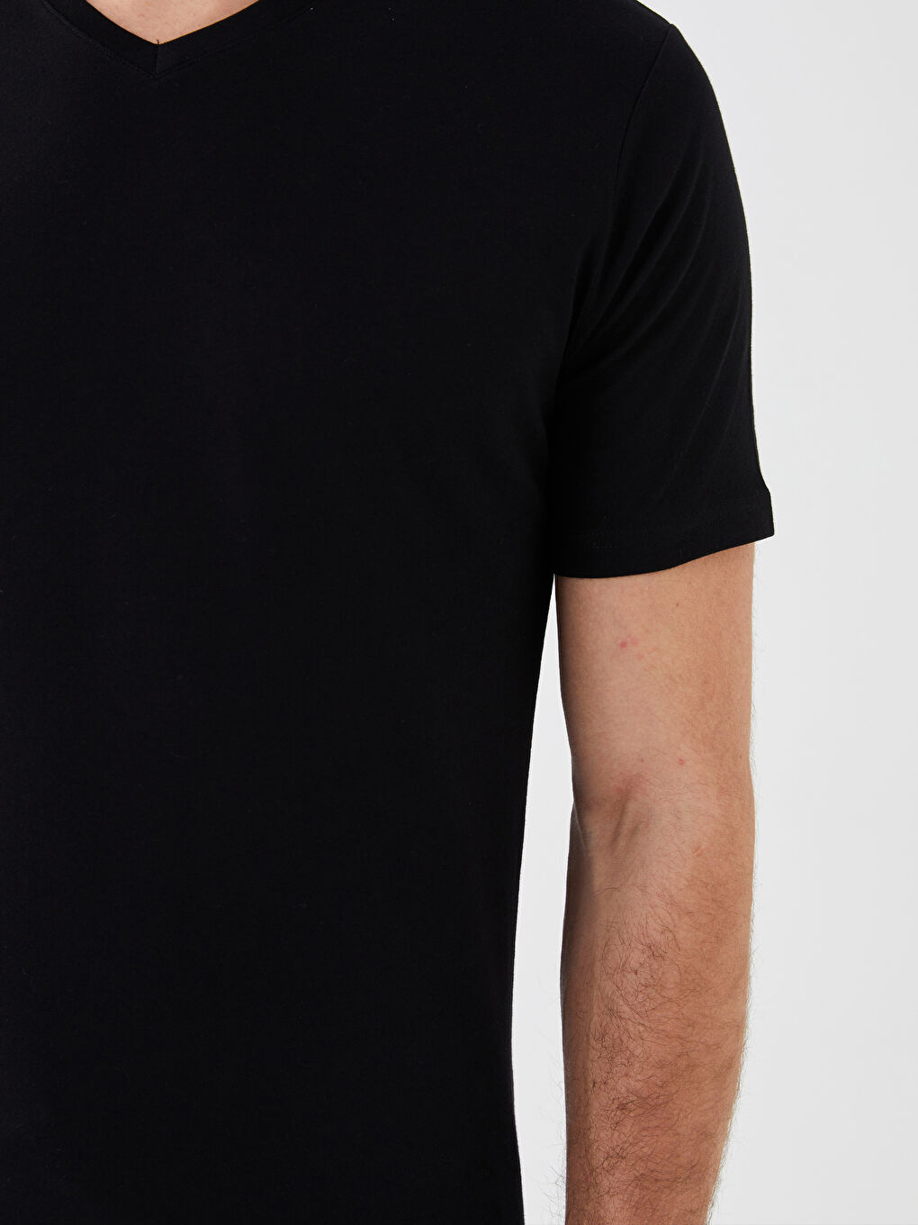 LCWAIKIKI Basic V-Neck Short Sleeve Jersey Men's T-Shirt -S38274Z8-CVL