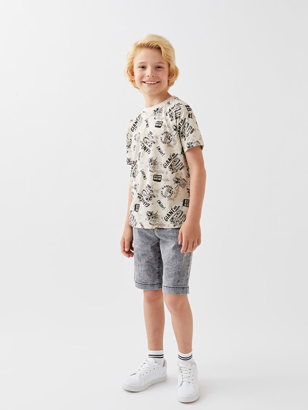 Шорты джинсовые для мальчиков свободного кроя с эластичным поясом-1