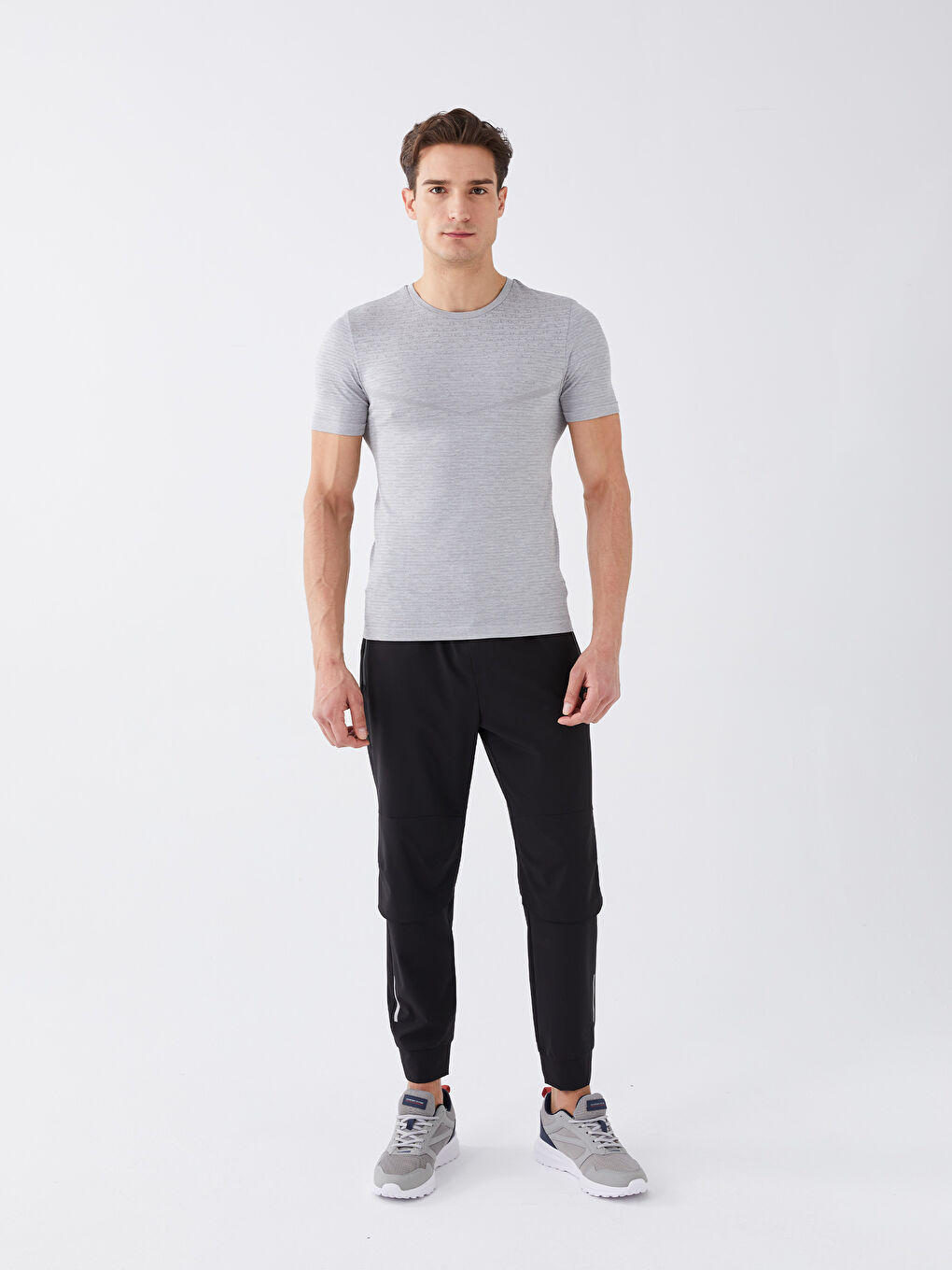 Gri Bisiklet Yaka Kısa Kollu Erkek Spor Tişört-2