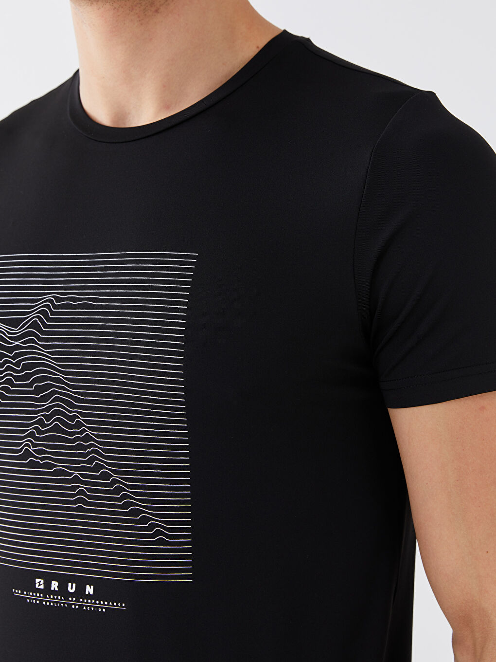 Siyah Bisiklet Yaka Kısa Kollu Erkek Spor Tişört-3