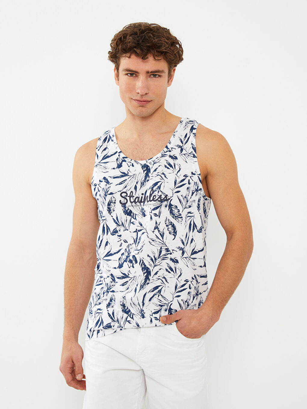 Beyaz Bisiklet Yaka Desenli Erkek Kolsuz Tişört-1