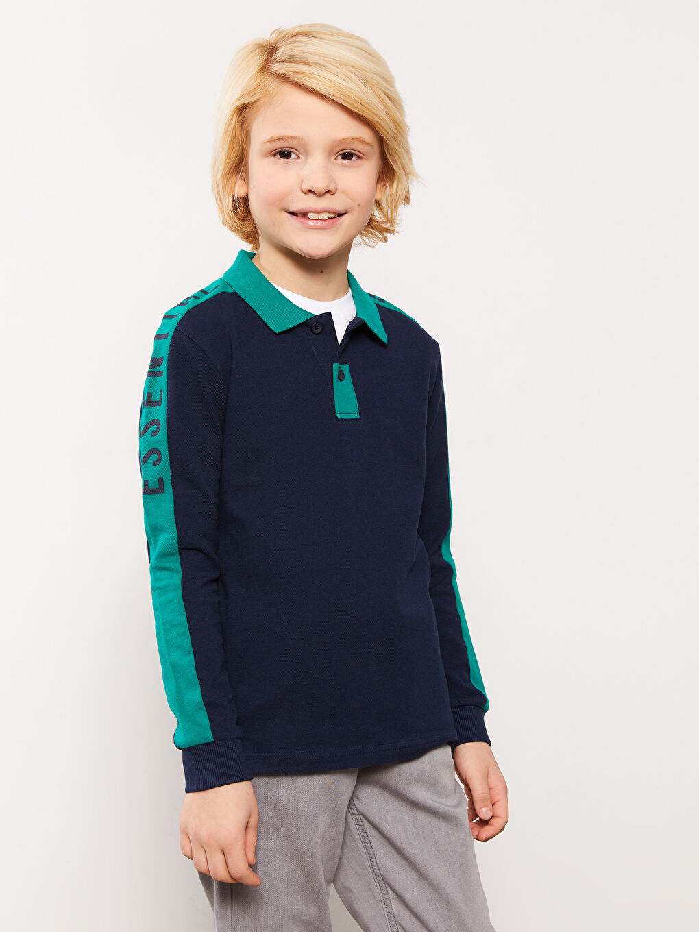 LCW Kids Polo Yaka Baskılı Uzun Kollu Erkek Çocuk Tişört -S38343Z4-DWP