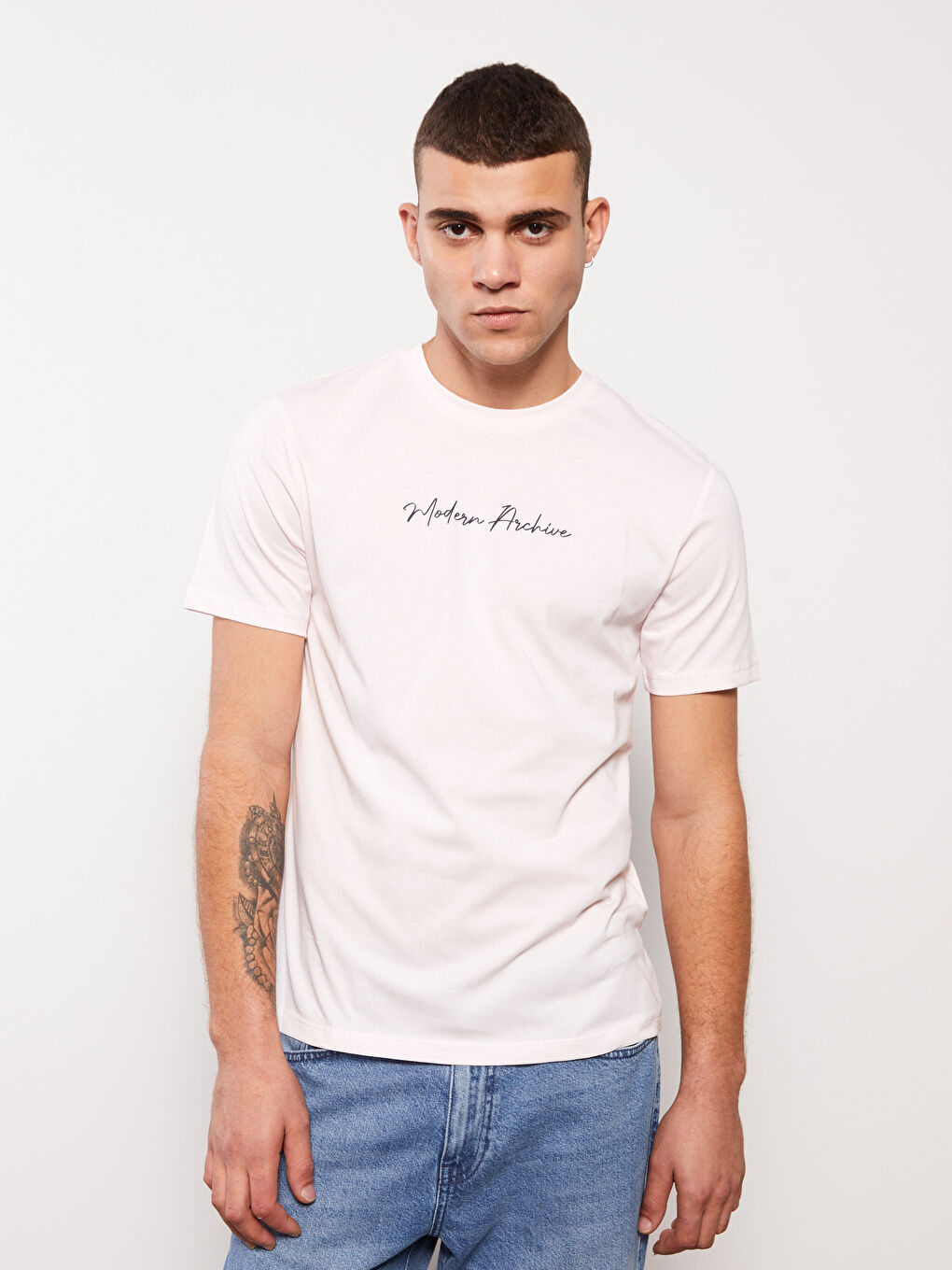 تيشيرت رجالي ياقة دائرية كم قصير مطبوع قطن ممشط