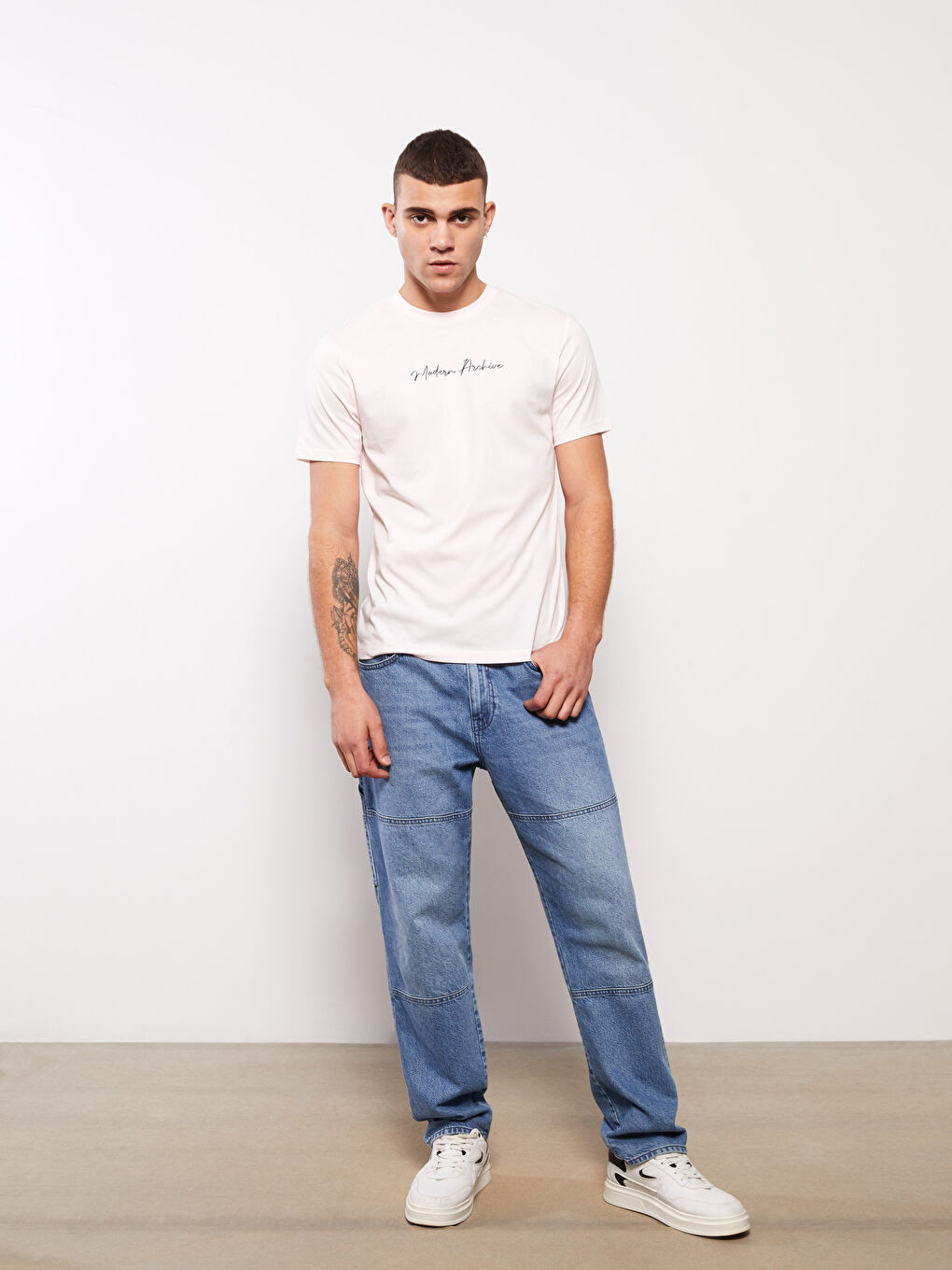 تيشيرت رجالي ياقة دائرية كم قصير مطبوع قطن ممشط-1