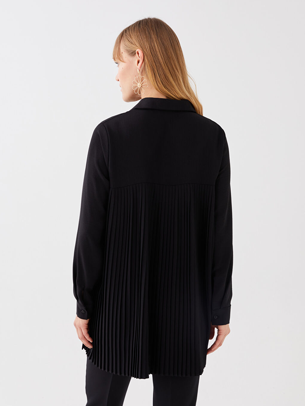 Siyah Uzun Kollu Pileli Kadın Gömlek-4