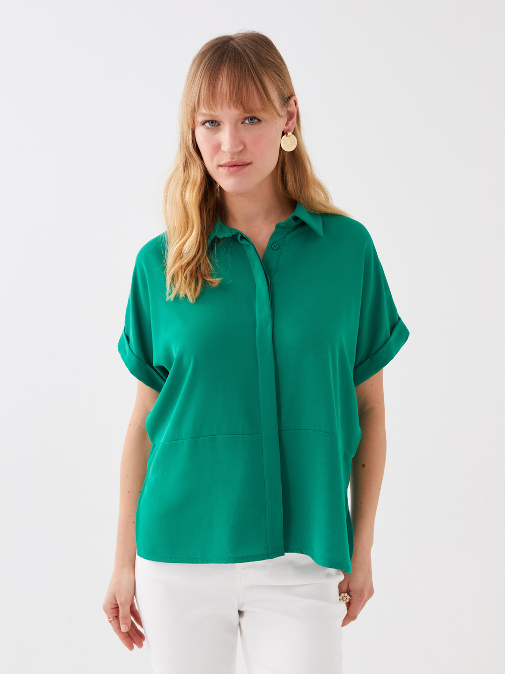 LCWAIKIKI Classic Hidden Button Closure Straight Short Sleeve