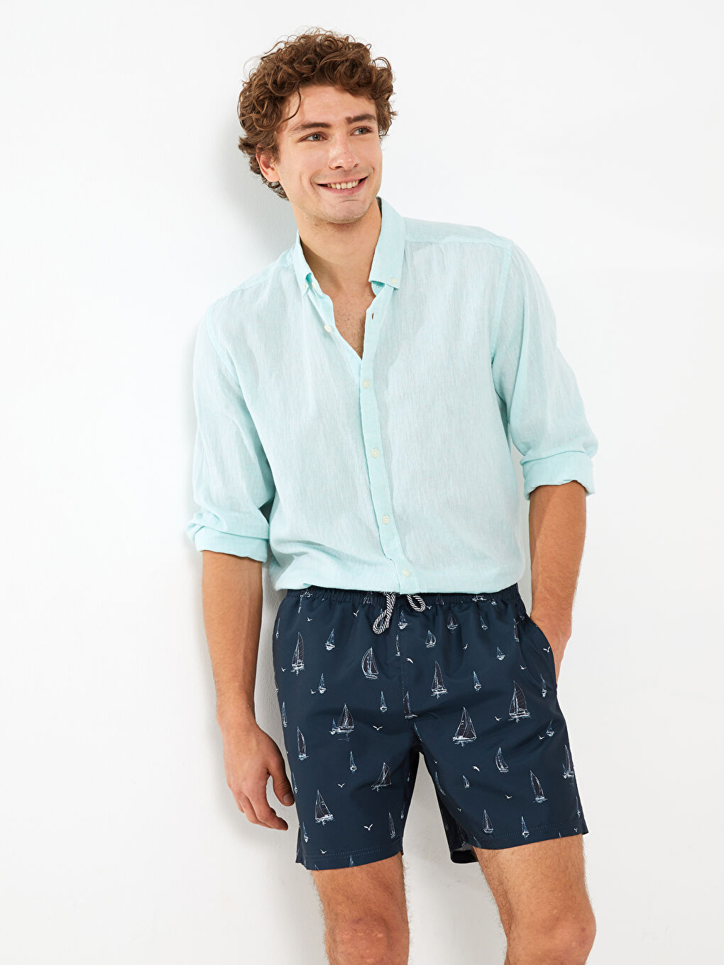 Lacivert Kısa Boy Desenli Erkek Deniz Şortu