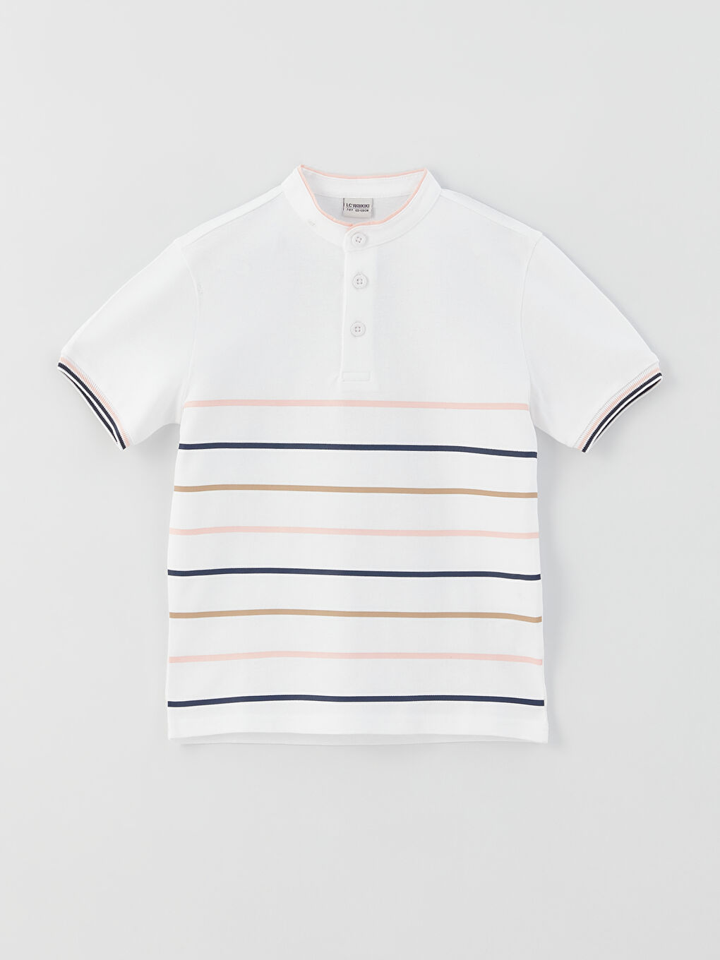 Beyaz Hakim Yaka Çizgili Kısa Kollu Erkek Çocuk Tişört