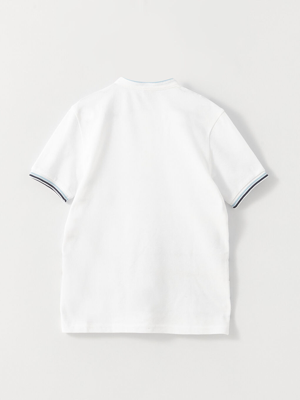Beyaz Hakim Yaka Çizgili Kısa Kollu Erkek Çocuk Tişört-1