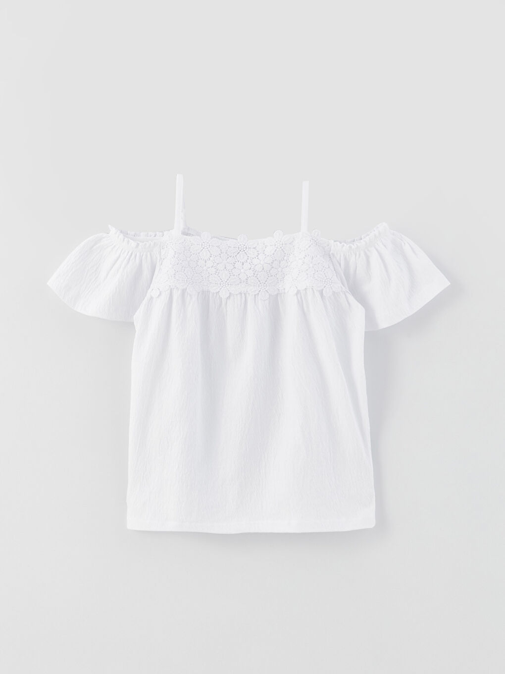 LCW Kids Boat Neck Lace Detailed Short Sleeve Girls' Blouse -S38588Z4-Q6K