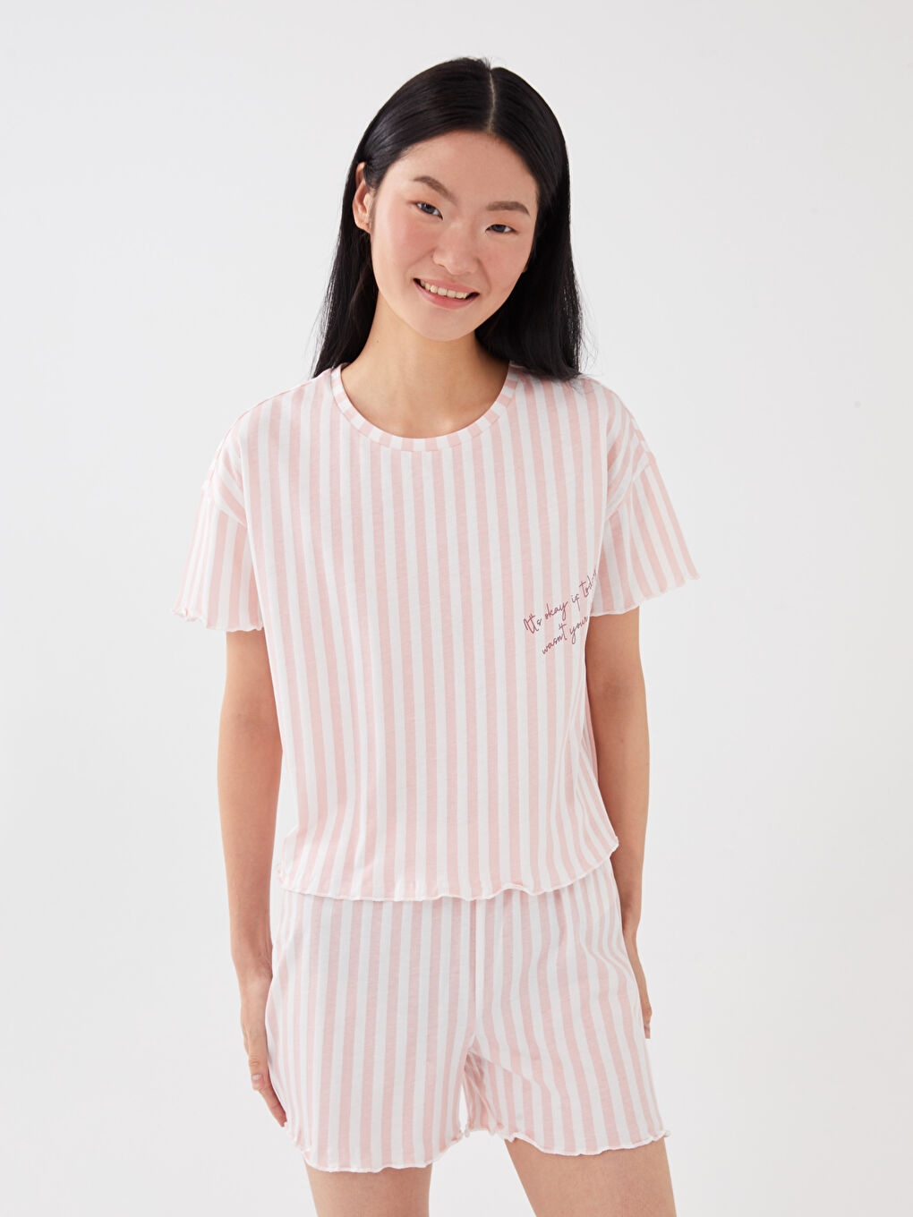 Pembe Bisiklet Yaka Çizgili Kısa Kollu Kadın Şortlu Pijama Takımı-1