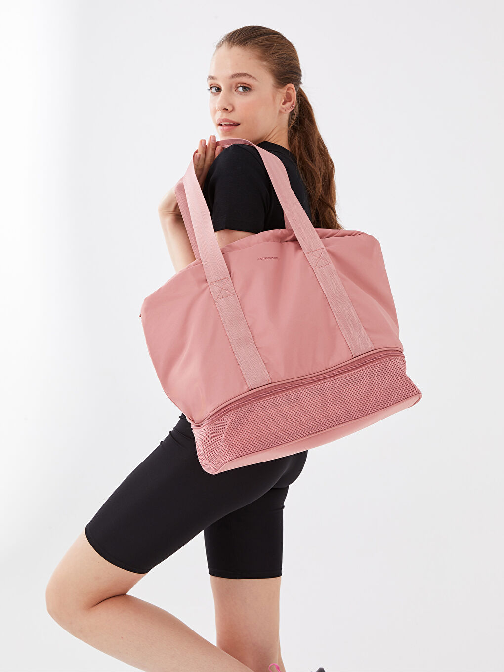 Женская спортивная сумка из парашютной ткани
