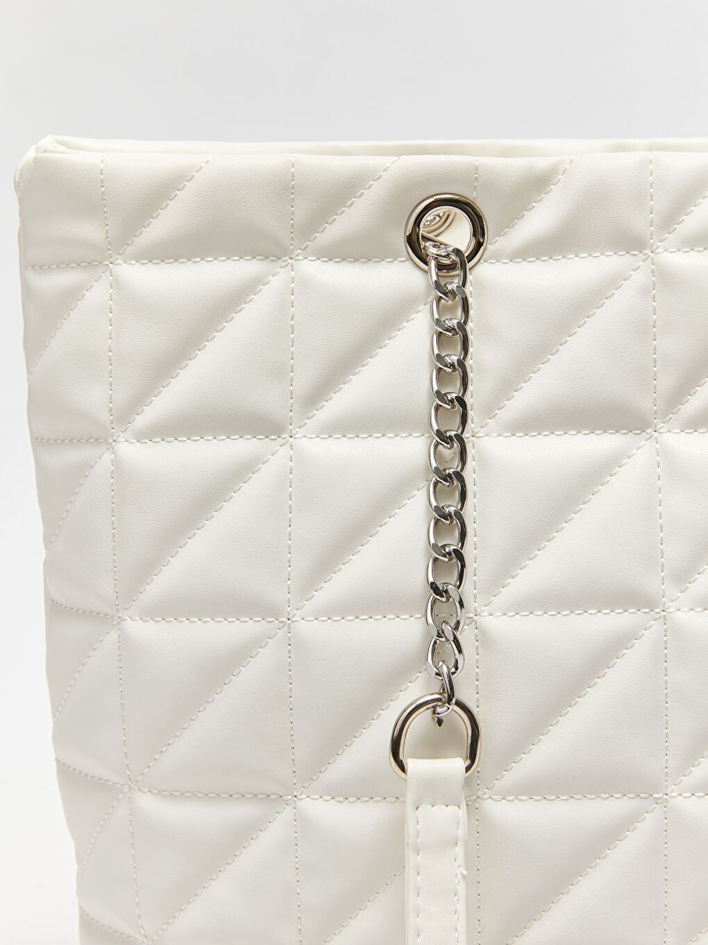 Beyaz Deri Görünümlü Kapitoneli Kadın Omuz Çantası-5