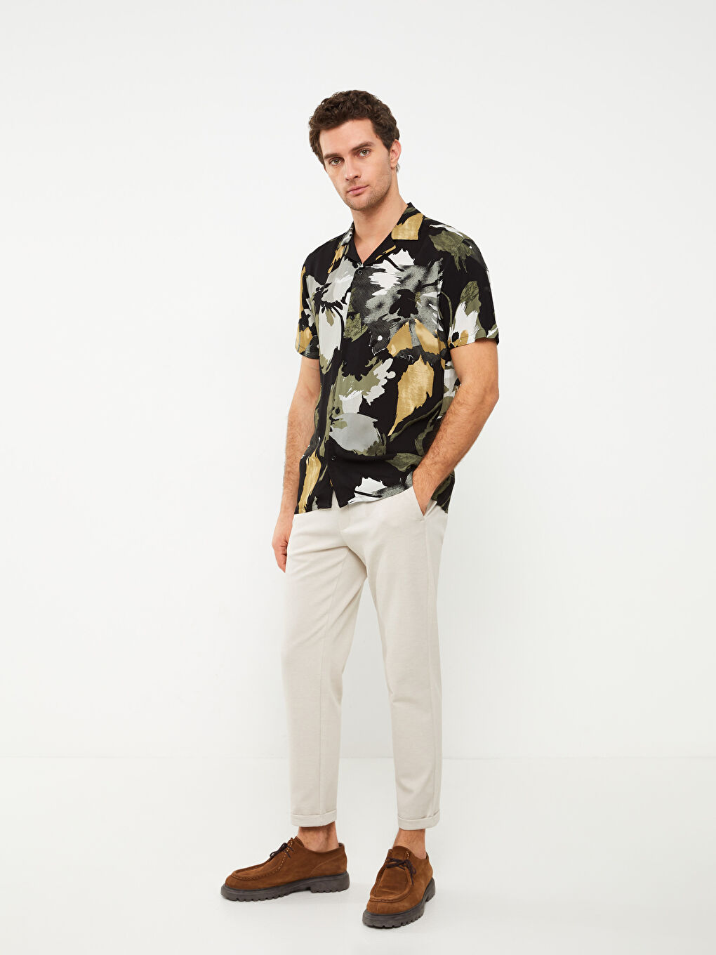 Siyah Regular Fit Kısa Kollu Desenli Erkek Gömlek-2