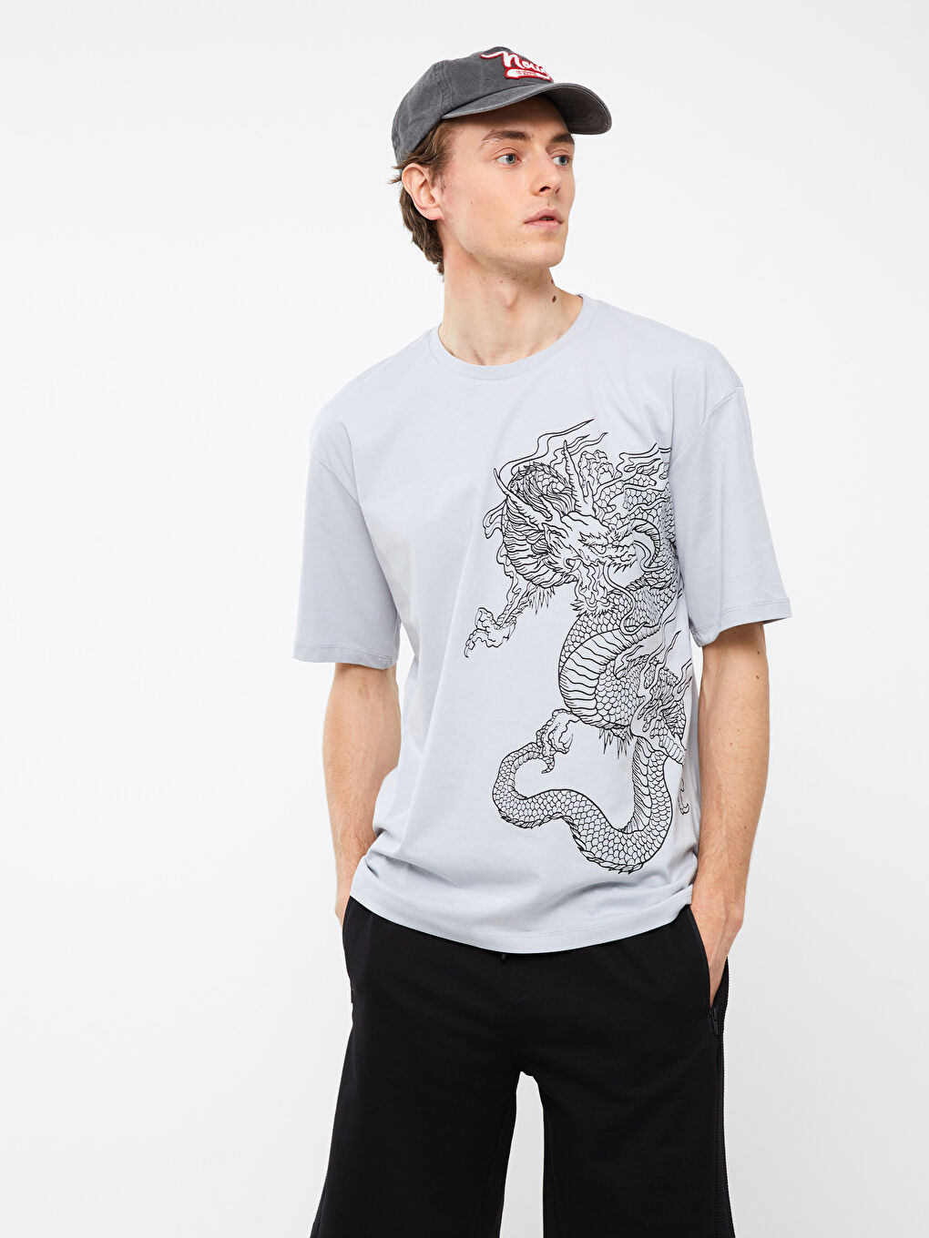 Gri Bisiklet Yaka Kısa Kollu Baskılı Penye Erkek Tişört-1