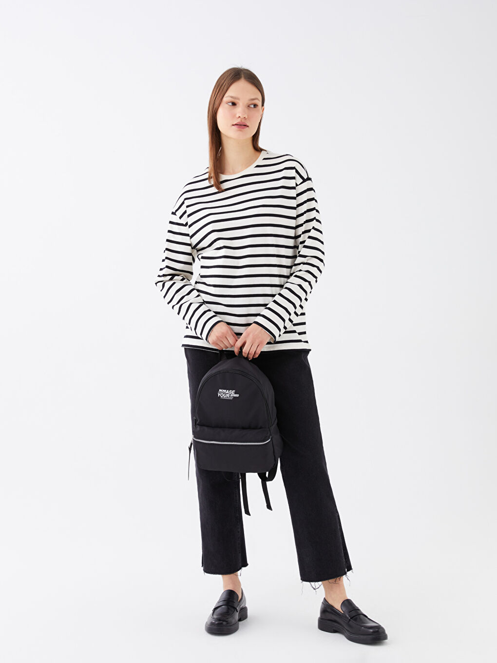 Siyah Paraşüt Kumaş Yazı Baskılı Kadın Sırt Çantası-2