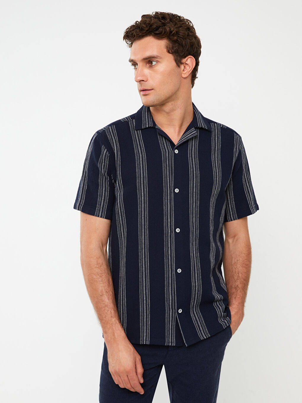 ерлерге арналған жолақты қысқа жең стандартты пішім жейде-1