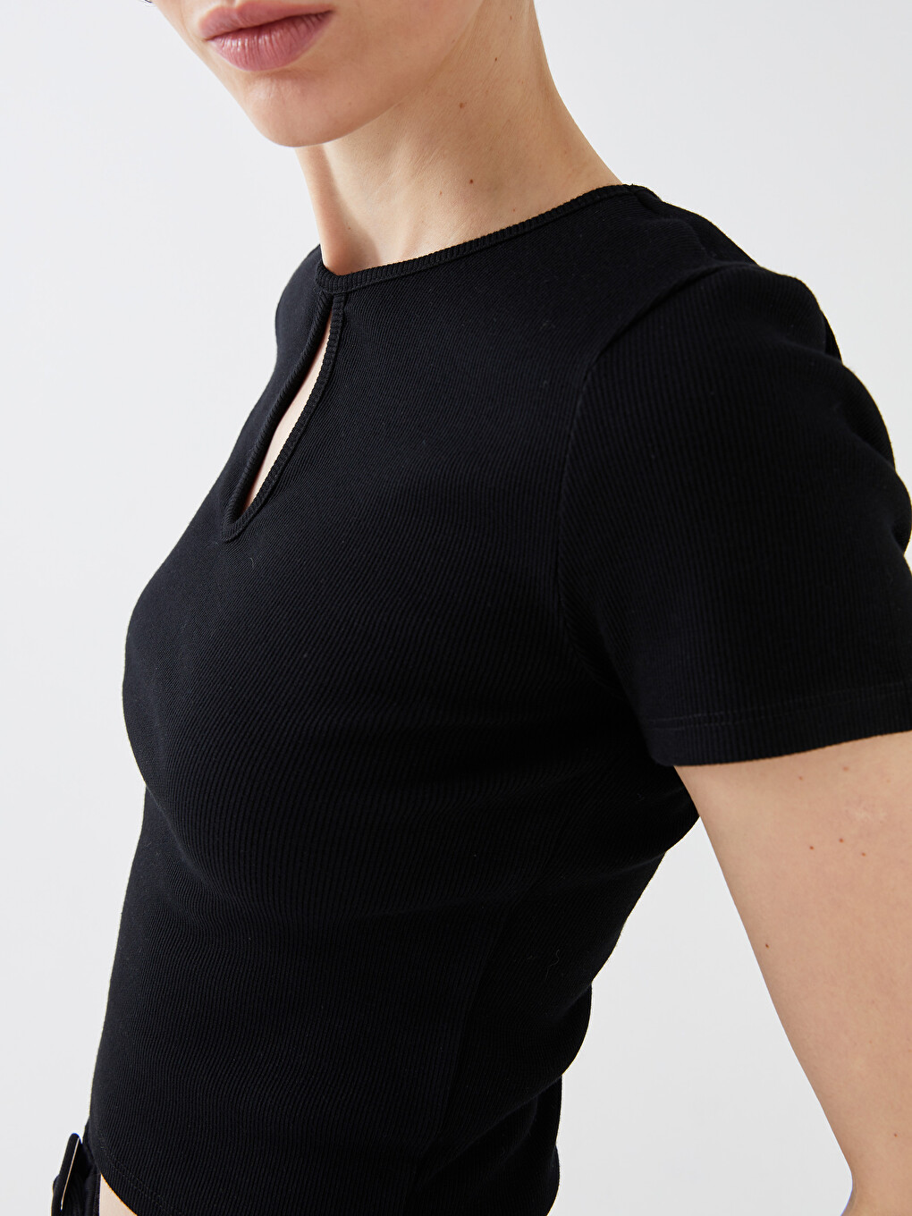 Crew Neck Plain Short Sleeve Women's Crop-3