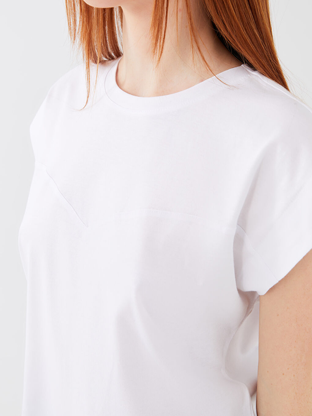 Beyaz Bisiklet Yaka Düz Kısa Kollu Kadın Tişört-3