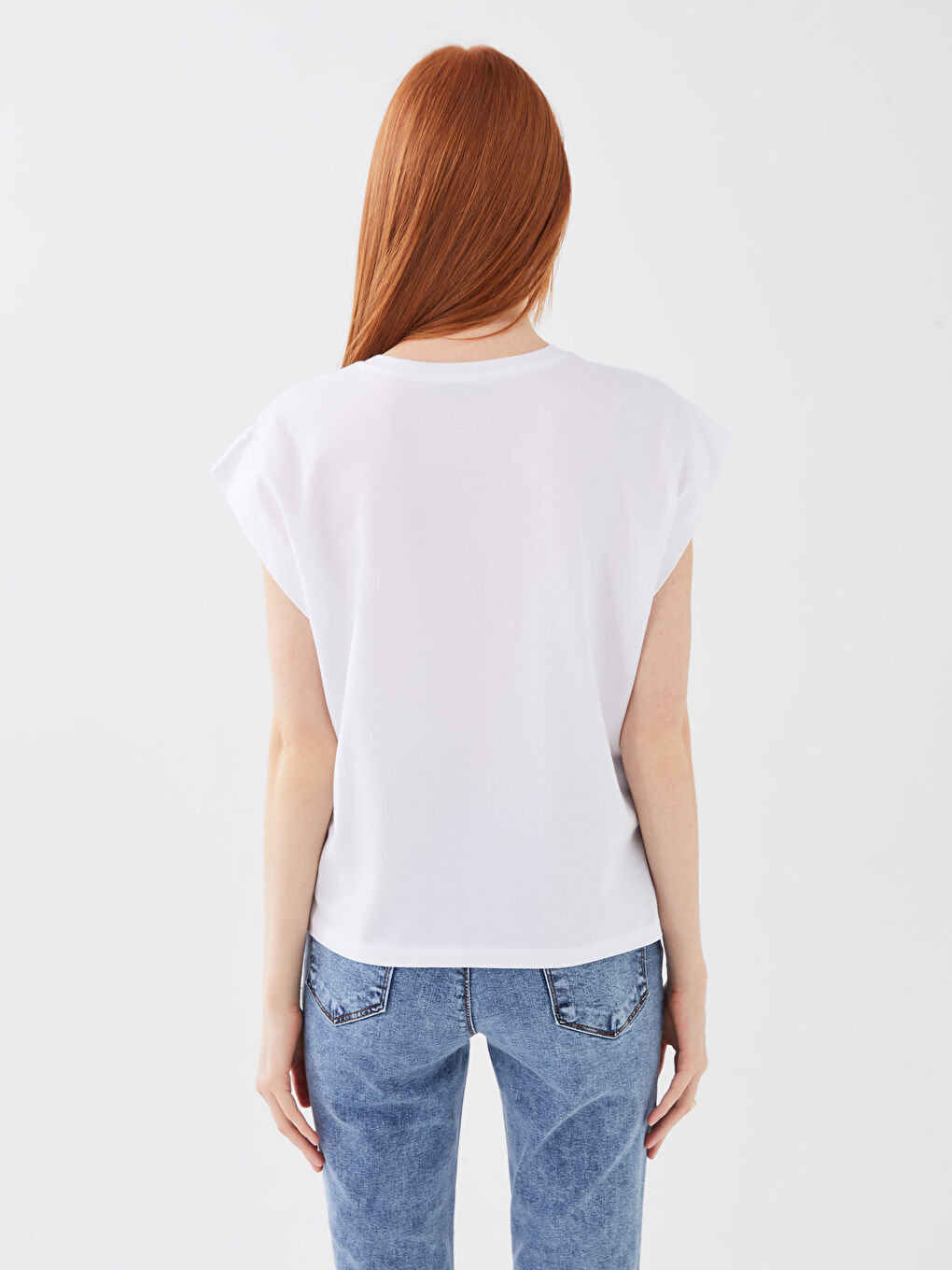 Beyaz Bisiklet Yaka Düz Kısa Kollu Kadın Tişört-4