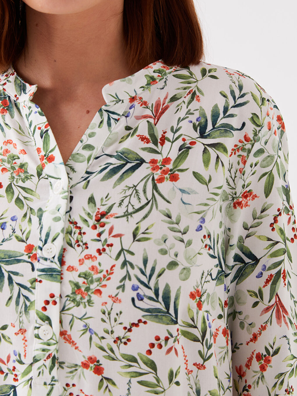 بلوزة كم طويل مزهر بياقة بشق للسيدات-3