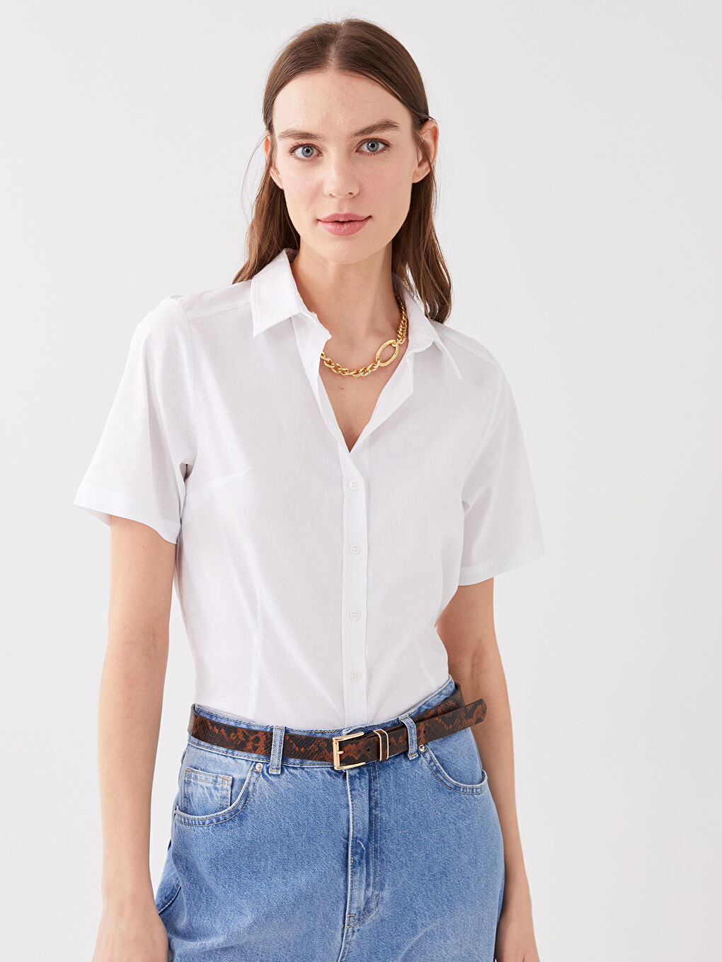 Beyaz Önden Düğmeli Kısa Kollu Kadın Poplin Gömlek