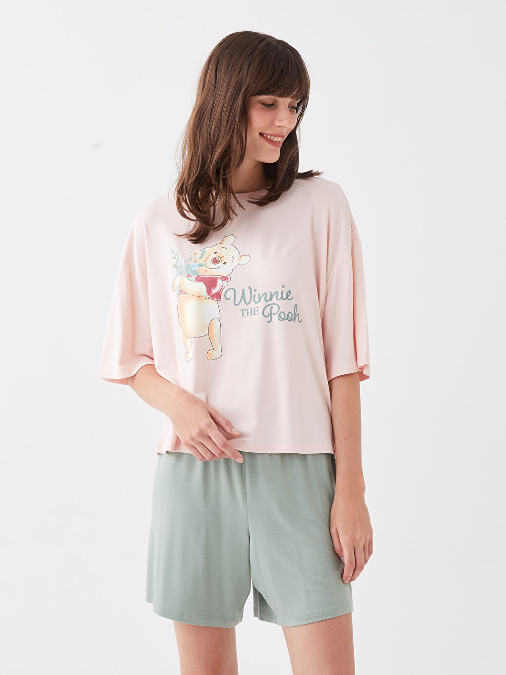 LCW DREAM Crew Neck Winnie the Pooh Printed Short Sleeve Women's Shorts Pajamas Set -S39067Z8-GC8