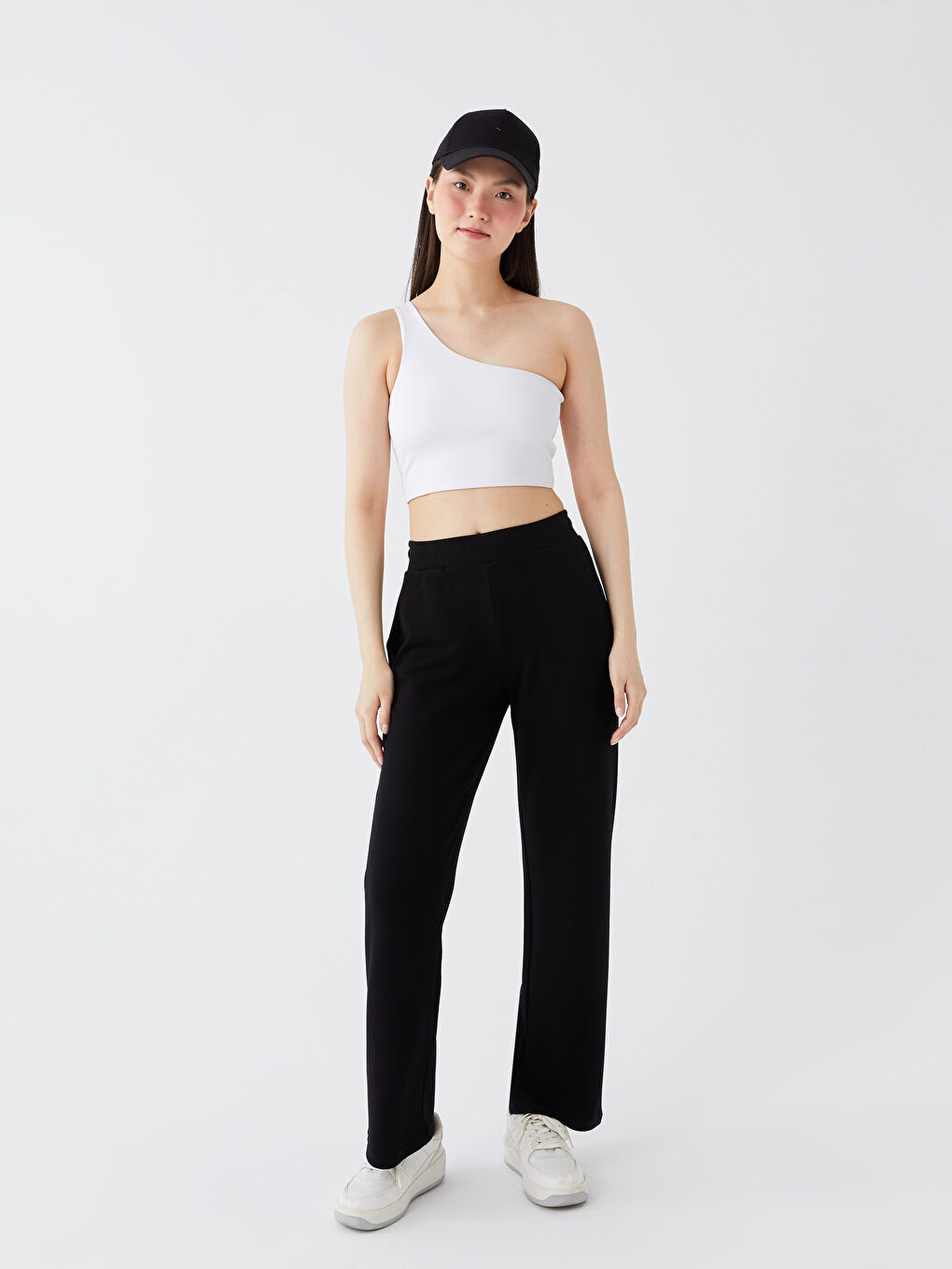 Siyah Beli Lastikli Düz Geniş Paça Kadın Eşofman Altı-1