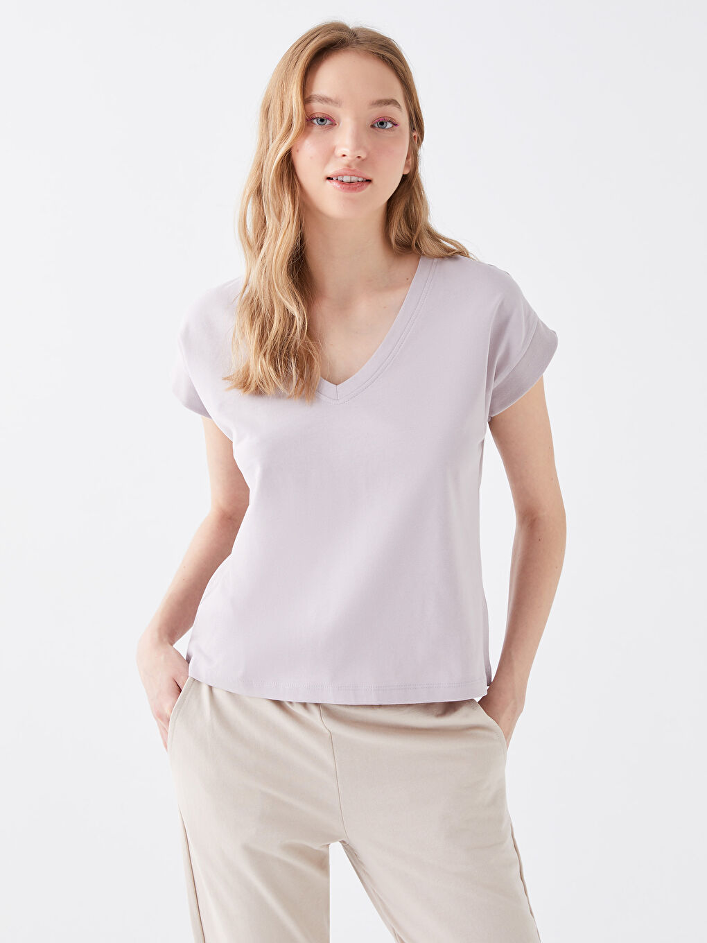 Lila V Yaka Düz Kısa Kollu Kadın Tişört