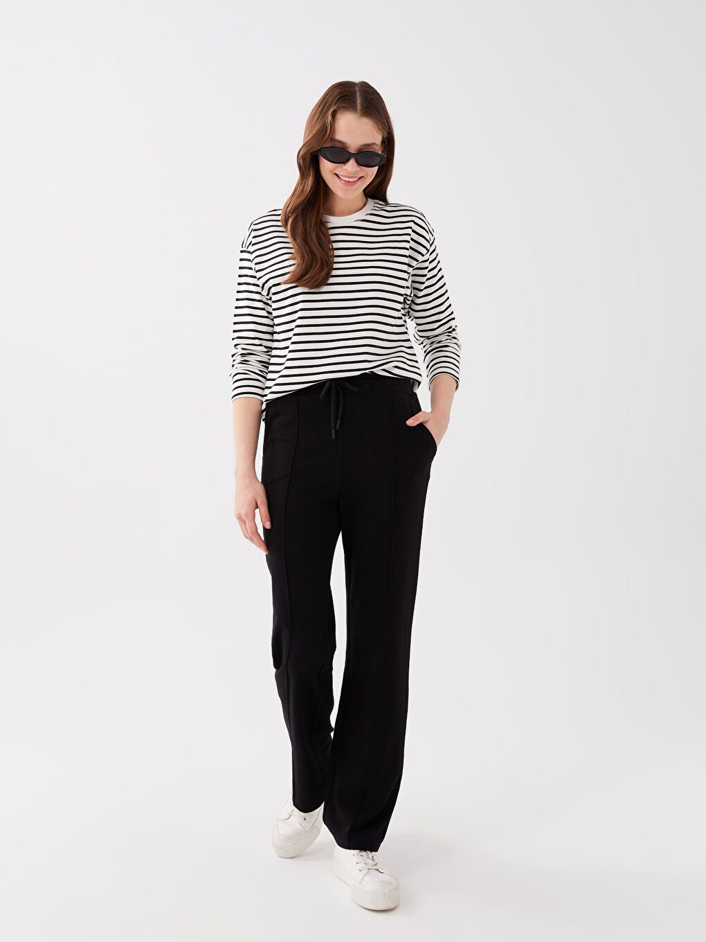 Siyah Beli Lastikli Düz Cep Detaylı Kadın Eşofman Altı