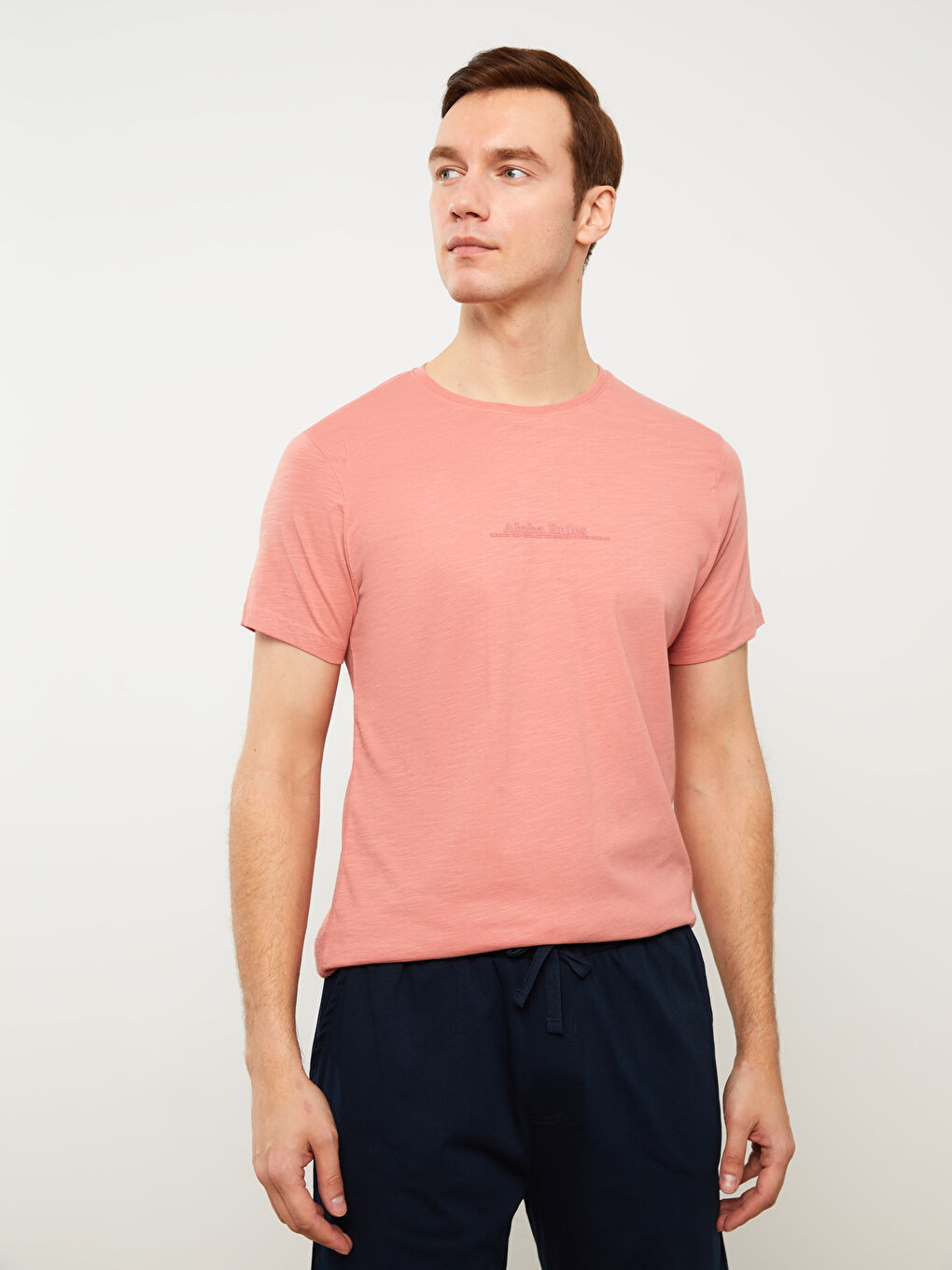 قميص بيجامة كم قصير ياقة دائرية للرجال-1