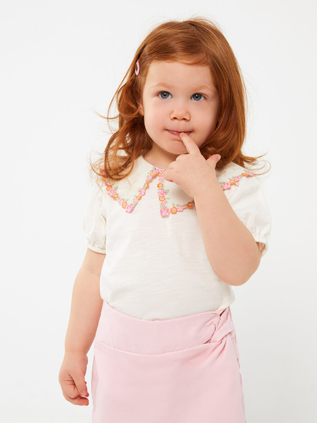 Футболка для малышки девочки с воротником Питер Пэн, коротким рукавом и вышитыми деталями-4