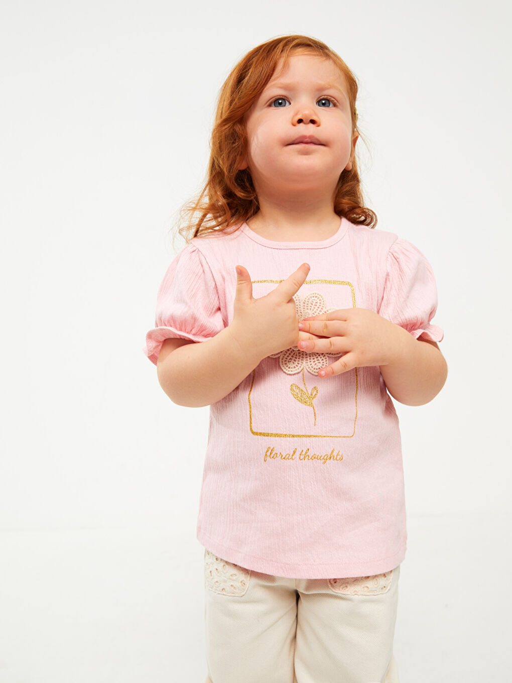 T-shirt Bébé Fille à Manches Courtes avec Détails Brodés et Col Rond-1