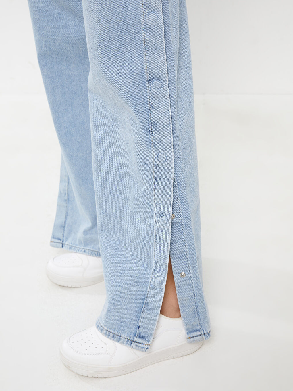 LCW Jeans جینزی قاچی گەشەدار کەمەربەرز بۆ ژنان -S39365Z8-311